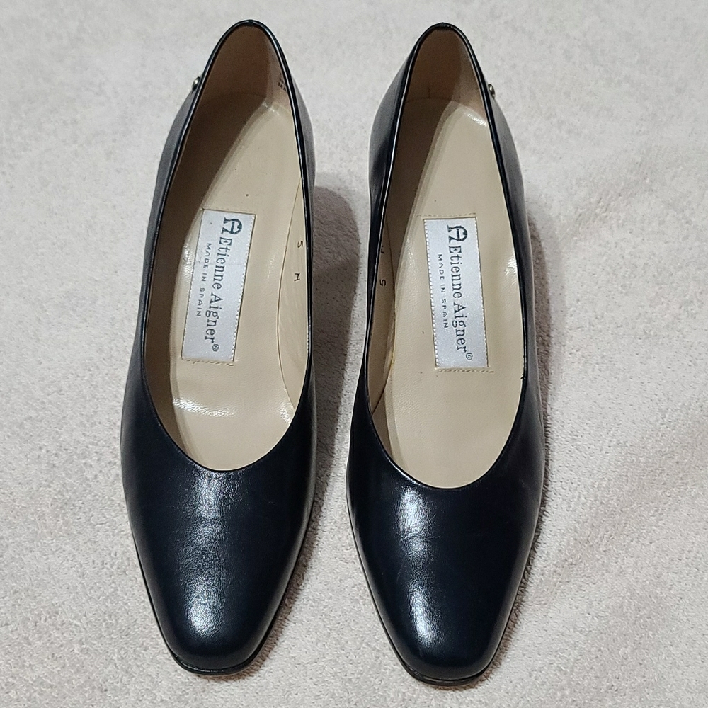 Etienne Aigner Pump hills